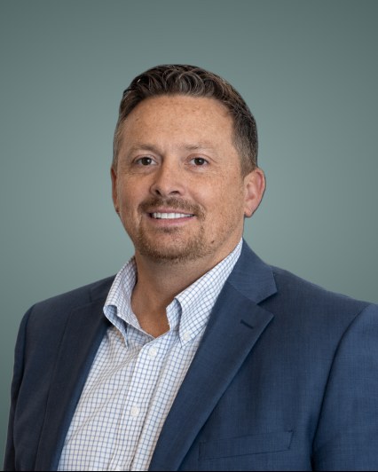 Max Vignola, Partner